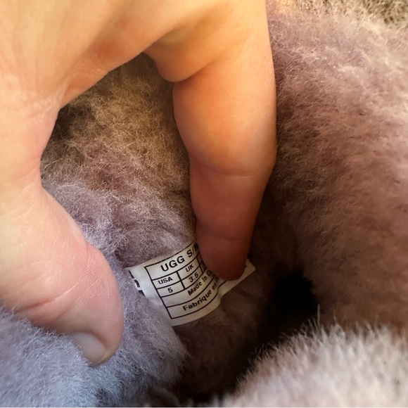 UGG light purple boots - Picture 6 of 8